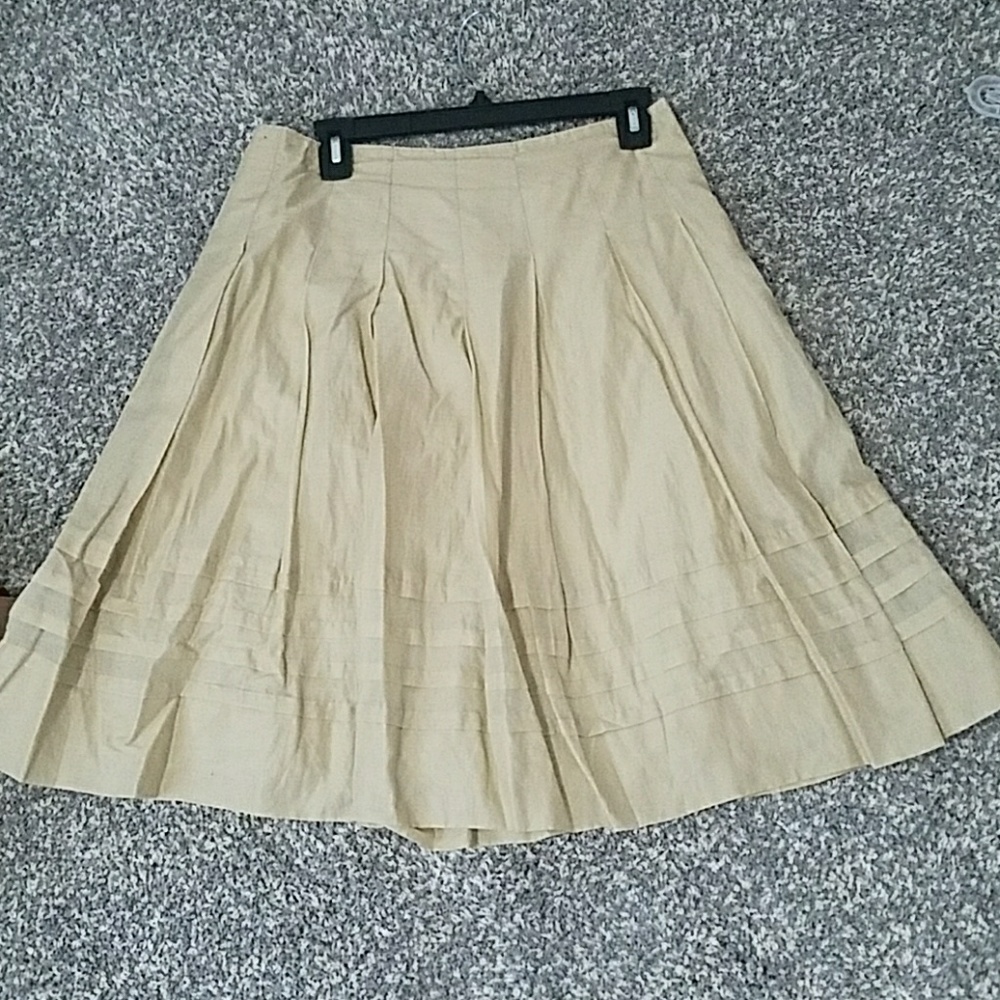 Spring skirt - Picture 2 of 2